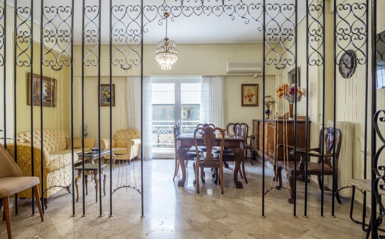 Vintage Maisonette Center Apartment